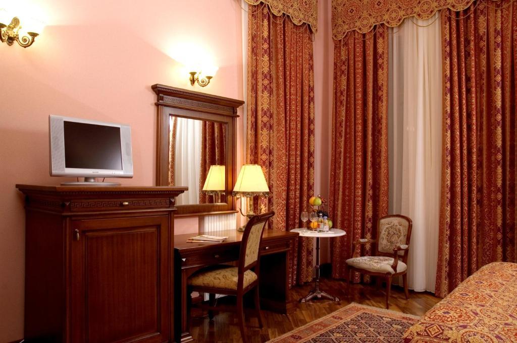 Optima Collection Dnipro Hotel Room photo