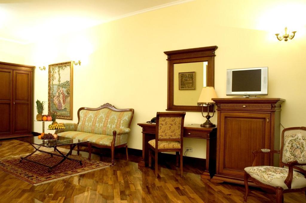 Optima Collection Dnipro Hotel Room photo